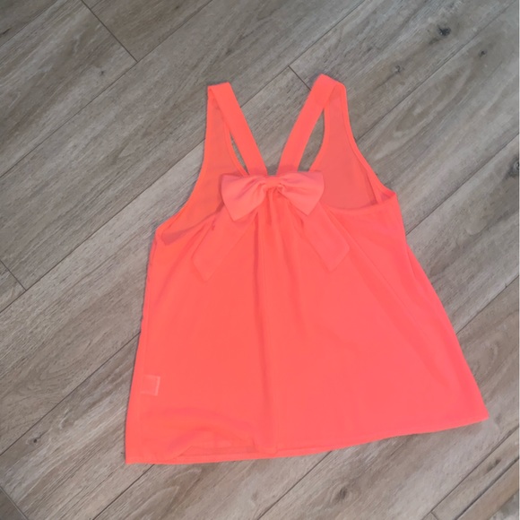 Large Bow Tank - Picture 2 of 5